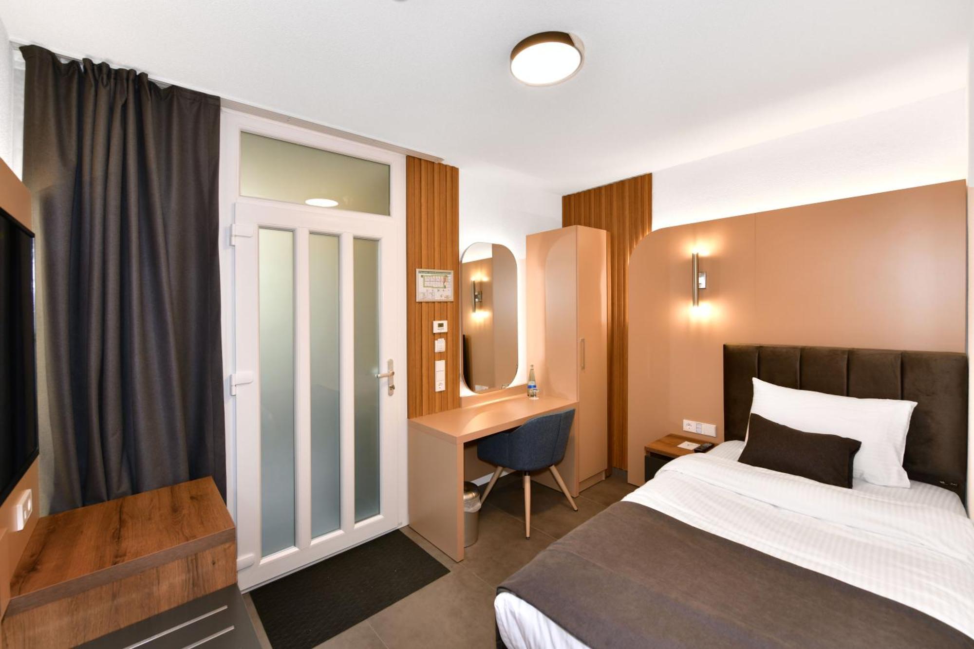 Korki'S Motel Schopfheim Bagian luar foto
